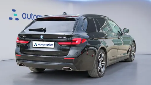 BMW Seria 5 530e xDrive M Sport sport-aut