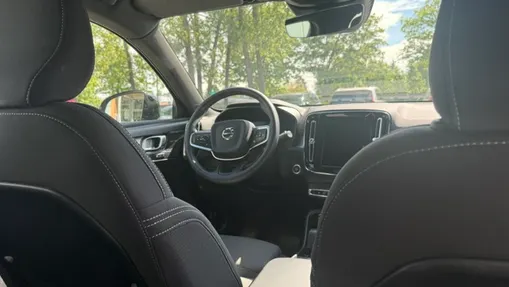 VOLVO XC40 XC40 B3 Plus Dark aut