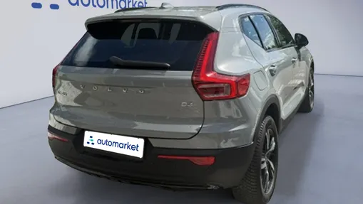VOLVO XC40 XC40 B3 Plus Dark aut
