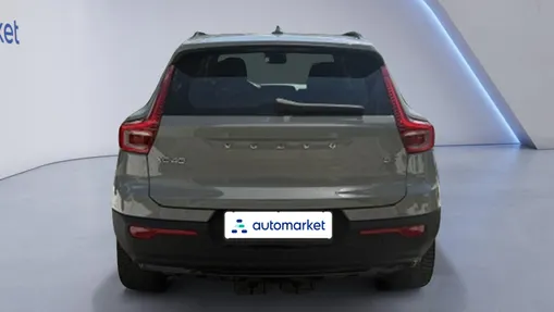 VOLVO XC40 XC40 B3 Plus Dark aut