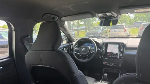 VOLVO XC40 XC40 B3 Plus Dark aut