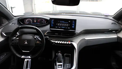 PEUGEOT 5008 5008 1.6 PureTech GT Pack S&S EAT8