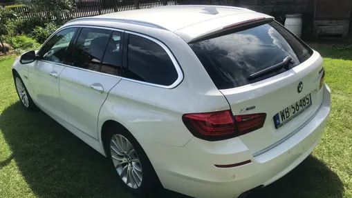 BMW Seria 5 528i xDrive Luxury Line