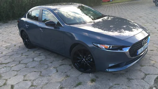 MAZDA 3 -