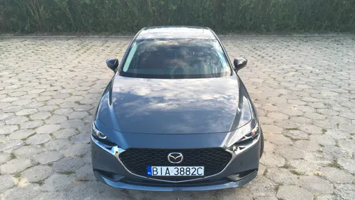 MAZDA 3 -