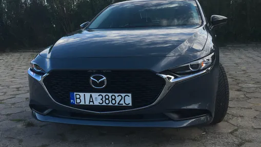 MAZDA 3 -