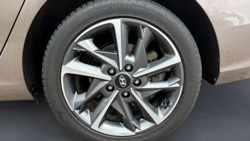 HYUNDAI i30 i30 1.5 T-GDI 48V Executive DCT