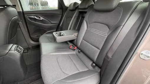 HYUNDAI i30 i30 1.5 T-GDI 48V Executive DCT