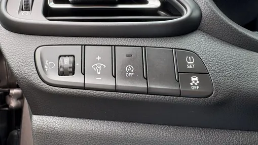 HYUNDAI i30 i30 1.5 T-GDI 48V Executive DCT