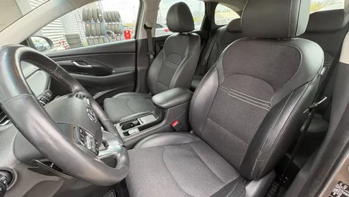 HYUNDAI i30 i30 1.5 T-GDI 48V Executive DCT