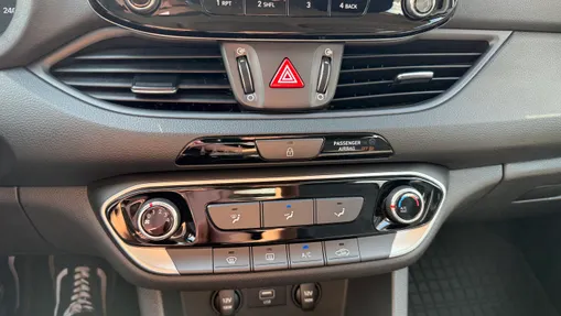 HYUNDAI i30 i30 1.5 T-GDI 48V Modern
