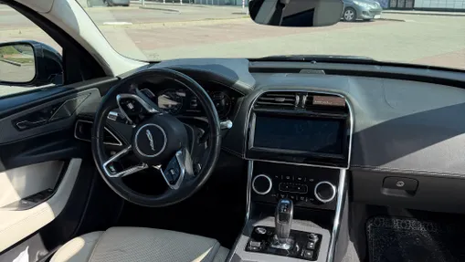 JAGUAR XE XE 2.0 D180 R-Dynamic S aut