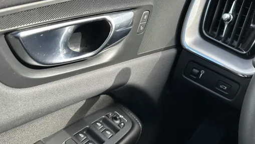 VOLVO XC60 XC60 T4 Momentum aut