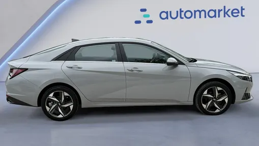 HYUNDAI Elantra Elantra 1.6 Smart CVT