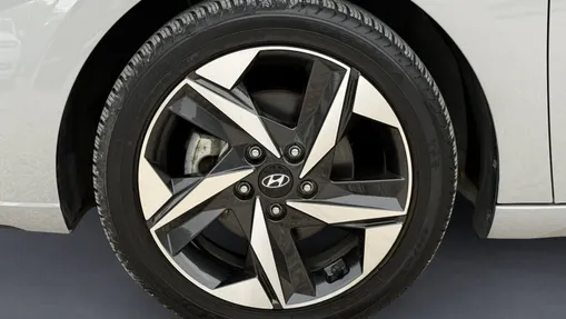 HYUNDAI Elantra Elantra 1.6 Smart CVT