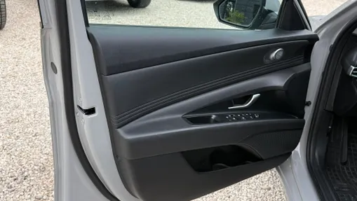HYUNDAI Elantra Elantra 1.6 Smart CVT