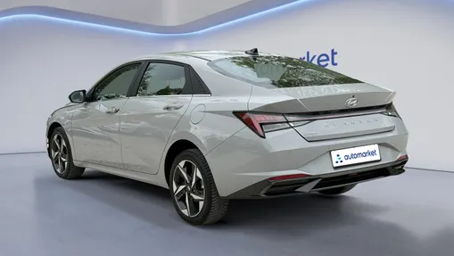 HYUNDAI Elantra Elantra 1.6 Smart CVT
