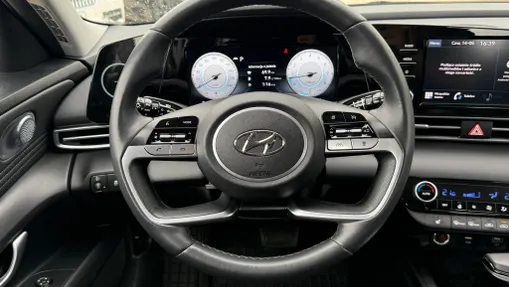 HYUNDAI Elantra Elantra 1.6 Smart CVT