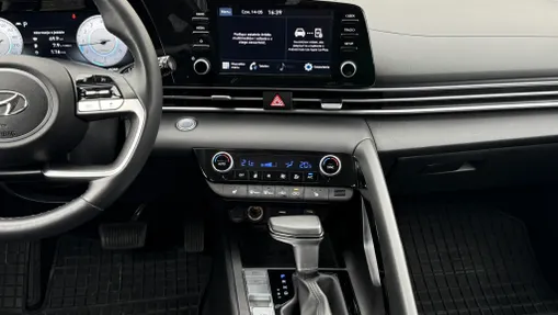 HYUNDAI Elantra Elantra 1.6 Smart CVT