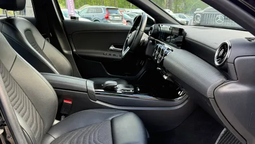 MERCEDES-BENZ A Klasa A 180 Style 7G-DCT