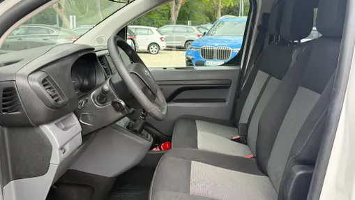 TOYOTA Proace Proace Kombi 2.0 D-4D Long 2,8t