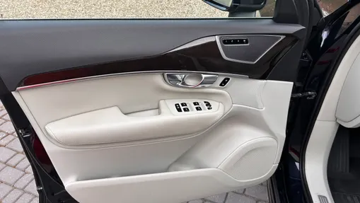 VOLVO XC90 XC90 T6 AWD Momentum 7os aut