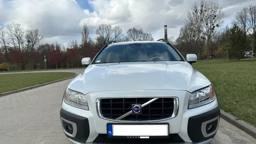 VOLVO XC70 -