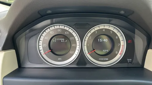 VOLVO XC70 -
