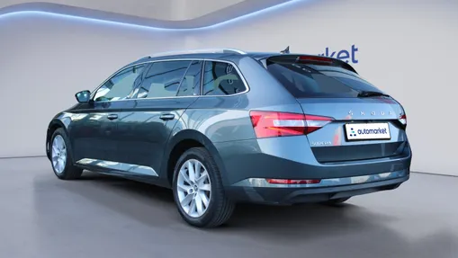 SKODA Superb Superb 2.0 TDI SCR Style DSG