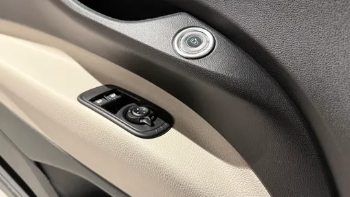 FIAT 500 500 1.0 GSE Hybrid La Prima Nowy