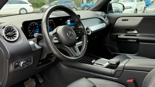 MERCEDES-BENZ GLB GLB 200 7G-DCT