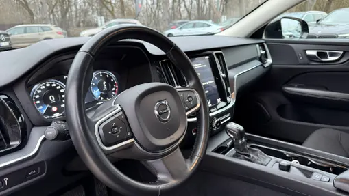 VOLVO V60 V60 T4 Momentum aut