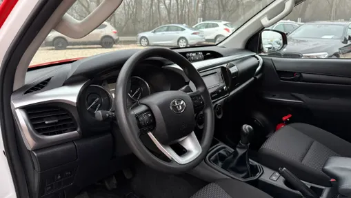 TOYOTA HiLux Hilux 2.4 D-4D Double Cab DLX 4x4
