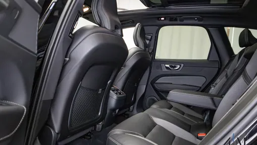 VOLVO XC60 XC60 B4 D AWD Ultimate Dark aut