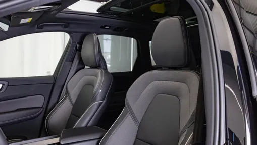 VOLVO XC60 XC60 B4 D AWD Ultimate Dark aut