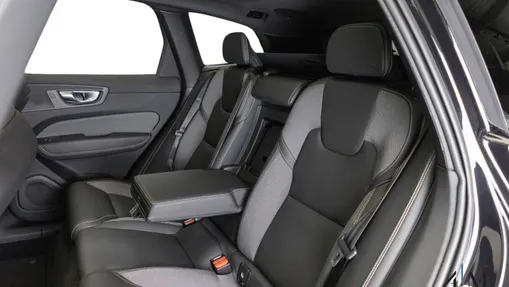 VOLVO XC60 XC60 B4 D AWD Ultimate Dark aut