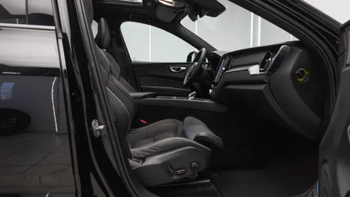 VOLVO XC60 XC60 B4 D AWD Ultimate Dark aut