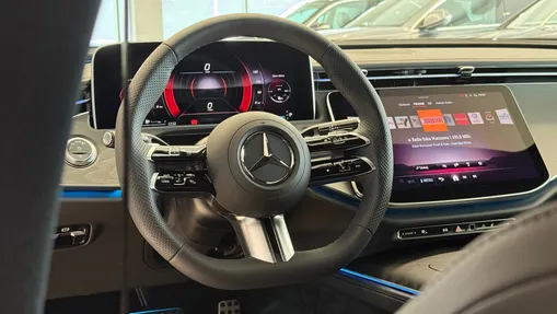 MERCEDES-BENZ E Klasa E 200 mHEV 4-Matic AMG 9G-Tronic