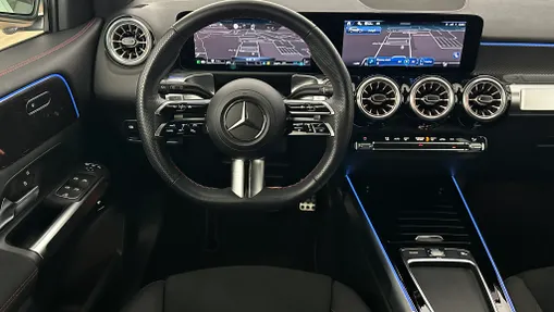 MERCEDES-BENZ GLB GLB 200 mHEV AMG Line 7G-DCT