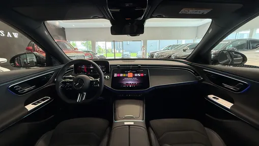 MERCEDES-BENZ E Klasa E 200 mHEV 4-Matic AMG 9G-Tronic