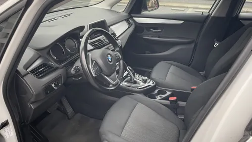 BMW Seria 2 216d aut
