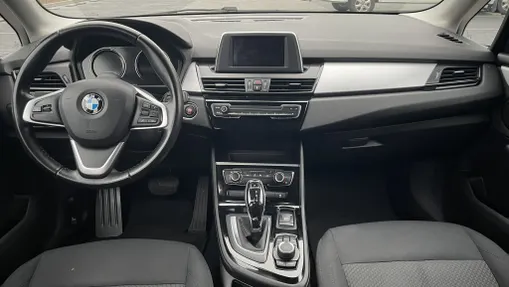 BMW Seria 2 216d aut