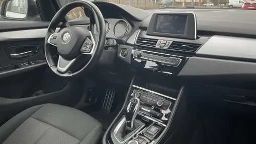 BMW Seria 2 216d aut