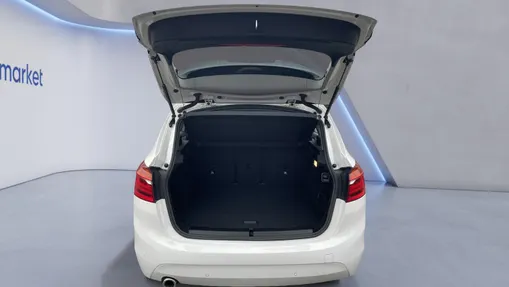 BMW Seria 2 216d aut