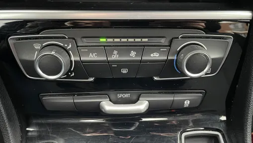 BMW Seria 2 216d aut