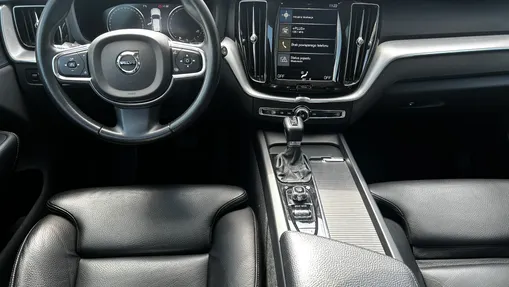 VOLVO XC60 XC60 T4 Momentum Pro aut