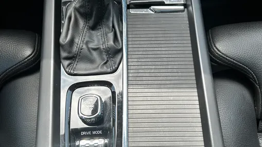 VOLVO XC60 XC60 T4 Momentum Pro aut
