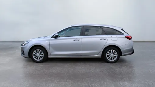 HYUNDAI i30 i30 1.5 DPI Classic +