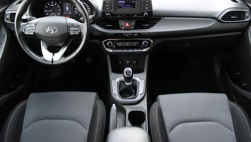 HYUNDAI i30 i30 1.5 DPI Classic +