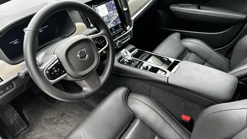 VOLVO V90 V90 T8 AWD Plug-In Hybrid Ultra Bright aut